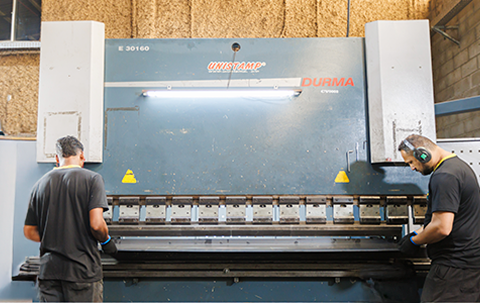 Dobra CNC Unistamp/Durma